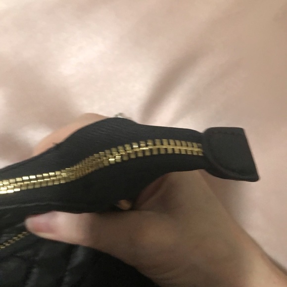 Tommy Hilfiger Crossbody Quilted Black Bag Purse 3 External Zipper Compartments - Picture 11 of 15